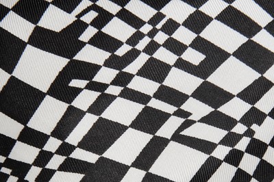 Lot 116 - A Del Frate Op Art monochrome printed silk faille hat, late 1960s