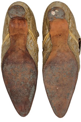 Lot 59 - A pair of Luciole lamé shoes, circa 1930