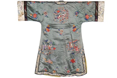 Lot 319 - An embroidered informal robe, chang-fu, Chinese, circa 1920