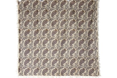 Lot 288 - A 'Pot Lid' or 'Moon' square shawl, Norwich or Paisley, 1825-35