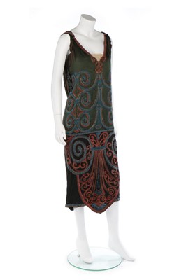 Lot 113 - A Callot Soeurs beaded 'Taisa' satin evening...