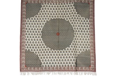 Lot 287 - A fine drawloom 'Pot Lid or 'Moon' square shawl, Norwich, 1825-30