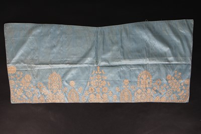 Lot 269 - An 18th century apron panel applied with English needle lace, circa 1630