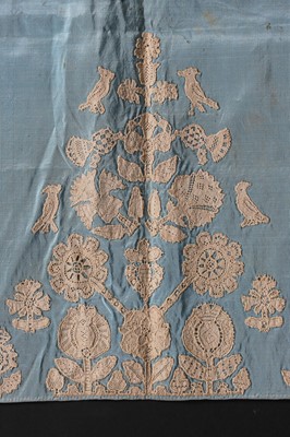 Lot 269 - An 18th century apron panel applied with English needle lace, circa 1630