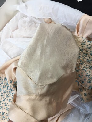 Lot 367 - A Jeanne Lanvin couture pale pink satin evening gown 'Barbarie', Autumn-Winter 1934-35