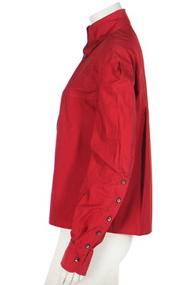 Lot 460 - A rare Alexander McQueen red cotton shirt, 'Banshee' collection, Autumn-Winter 1994-95