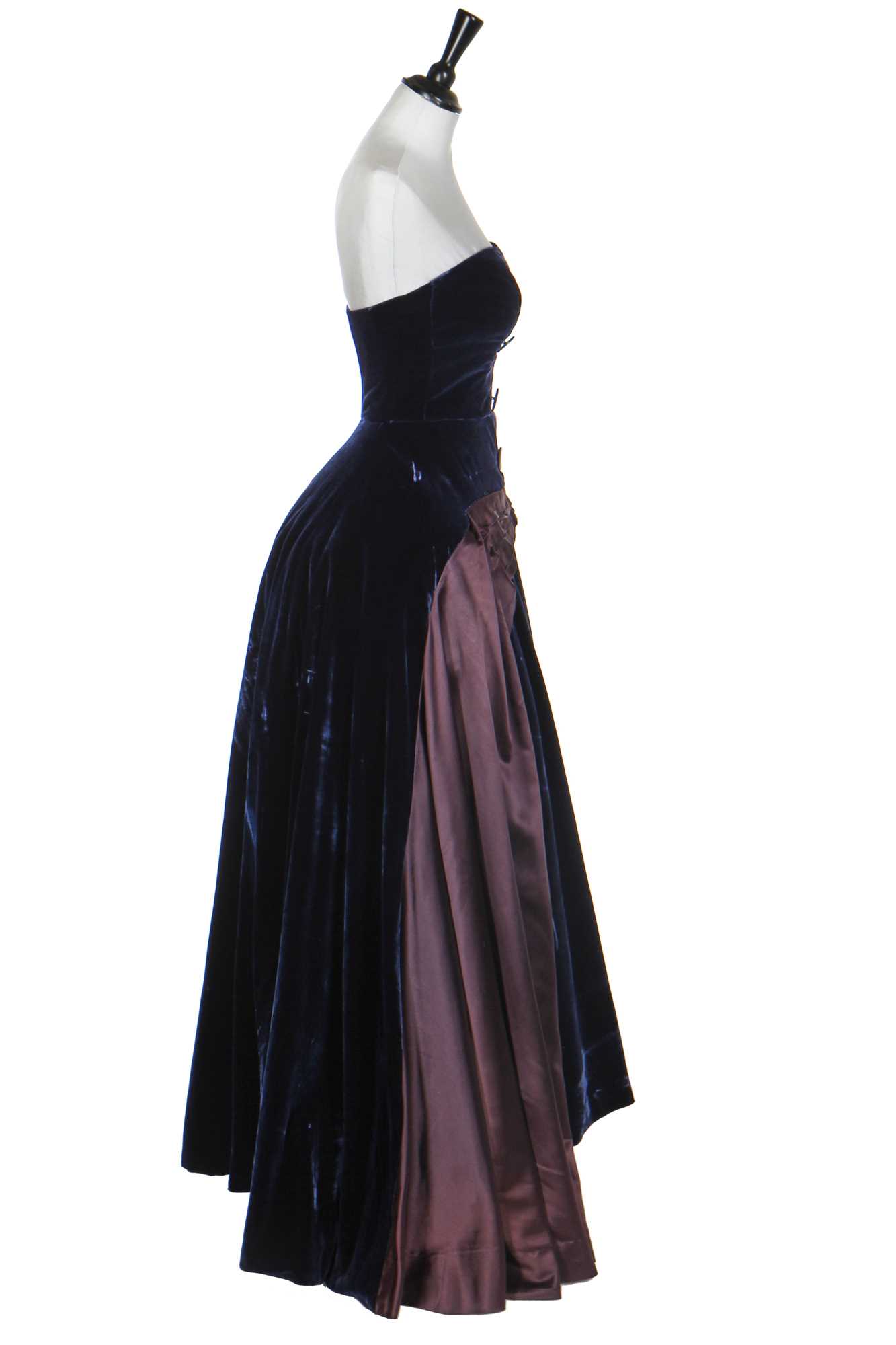 Lot 370 - A Schiaparelli couture velvet evening gown,