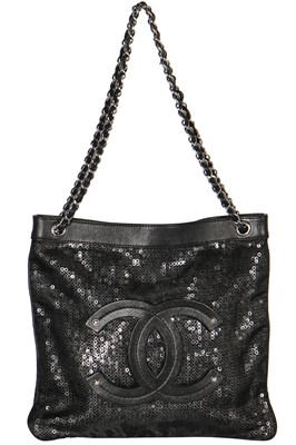Lot 220 - A Chanel black leather and sequinned mesh shoulder bag, 2008-09