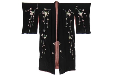 Lot 360 - An embroidered silk kimono, Japanese for the European market, 1920s-30s