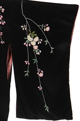 Lot 360 - An embroidered silk kimono, Japanese for the European market, 1920s-30s