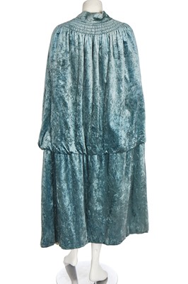 Lot 223 - A Fredrick Loeser & Co. sea-green crushed velvet cloak, late 1920s