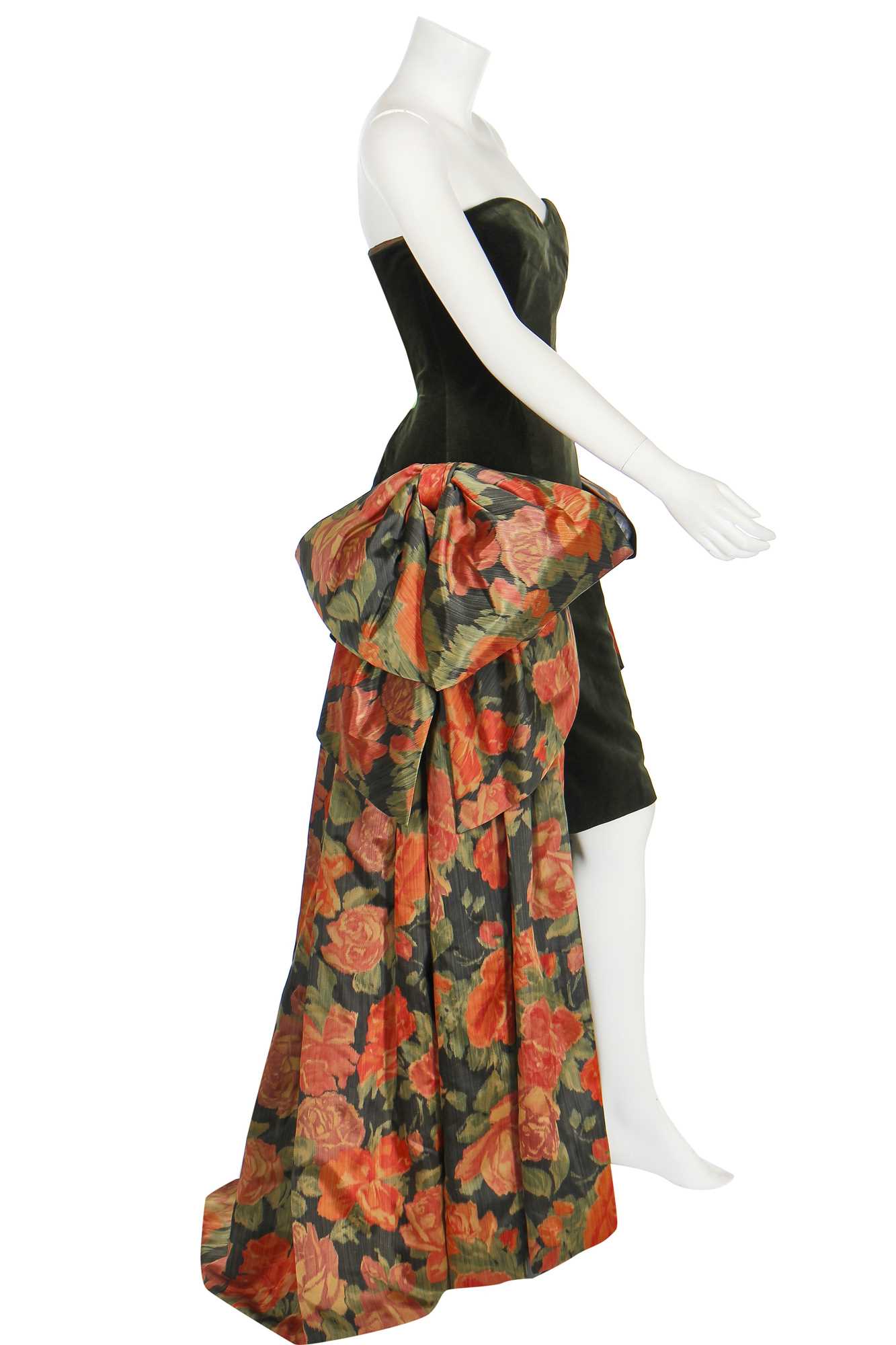 Lot 132 - A Gina Fratini velvet cocktail dress with trained chiné taffeta bows to hips, 1988-89