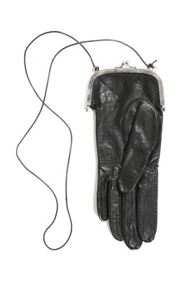 Lot 192 - A Martin Margiela black leather 'glove' purse, Spring-Summer 1999