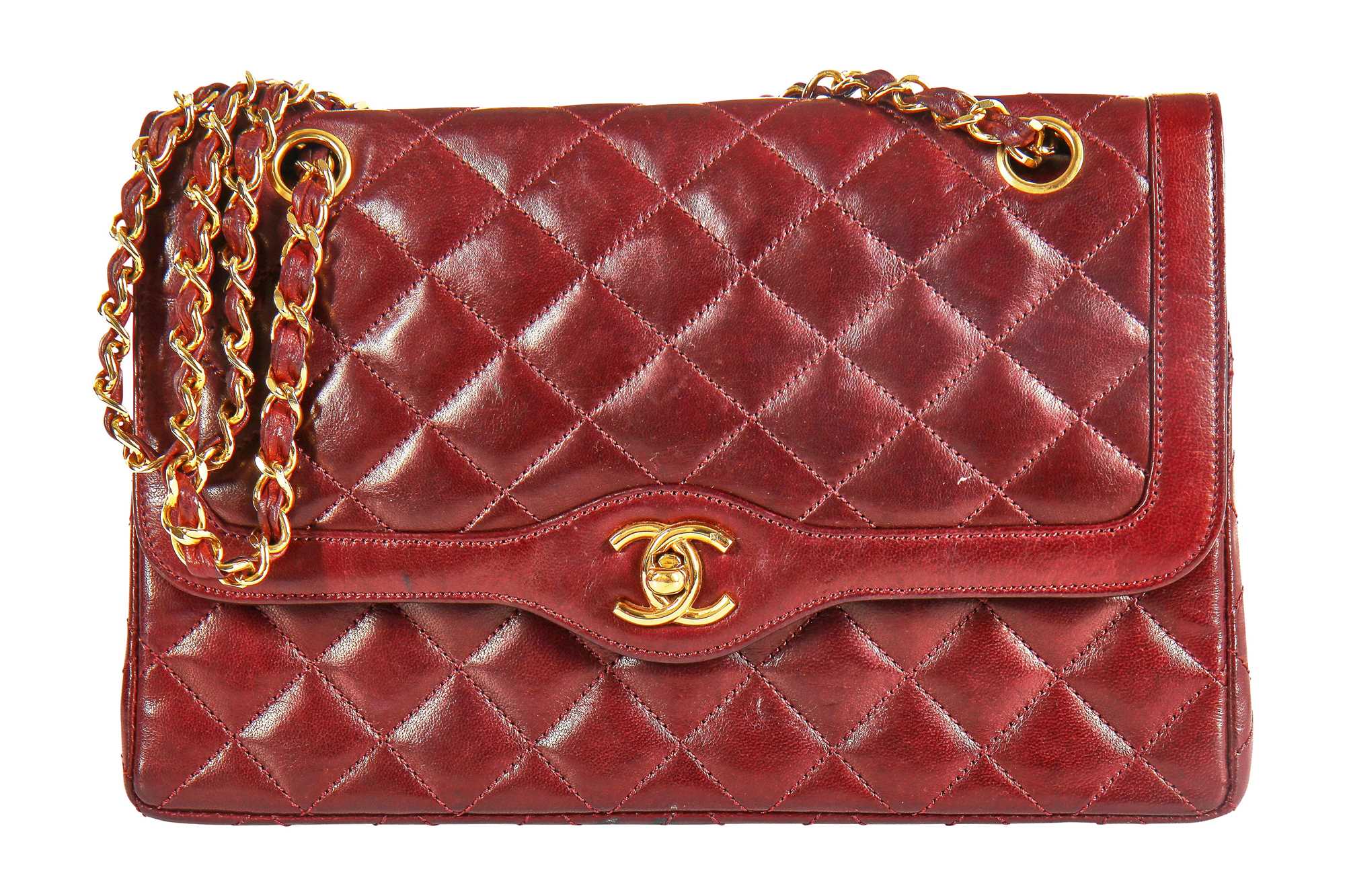 LOT:74  CHANEL - a Jumbo Classic Flap handbag.