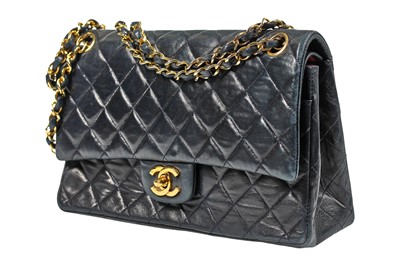 Lot - Vintage Chanel Black Quilted Bag w/ Chain Strap Box