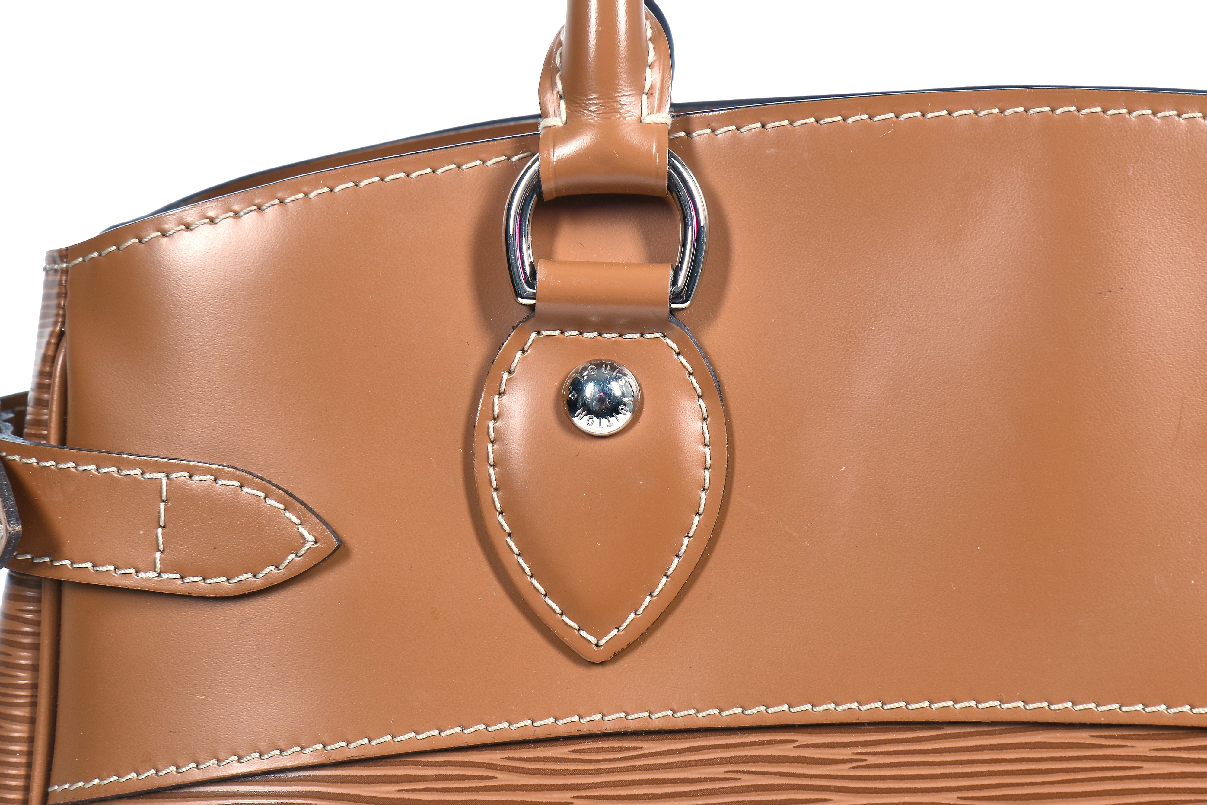 Lot 45 - A Louis Vuitton tan Epi leather handbag