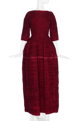 Lot 86 - A Sybil Connolly pleated linen gown, 'Christmas Holiday', circa 1960