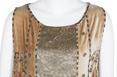 Lot 62 - A Jean Patou couture embroidered velvet cocktail dress, 1925-26