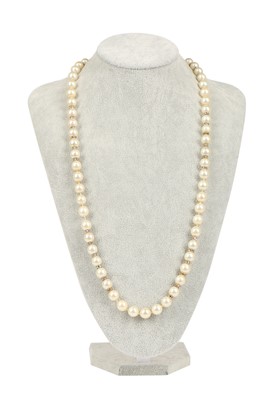 Lot 18 - A Chanel 'pearl' sautoir, 1981