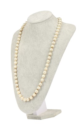 Lot 18 - A Chanel 'pearl' sautoir, 1981