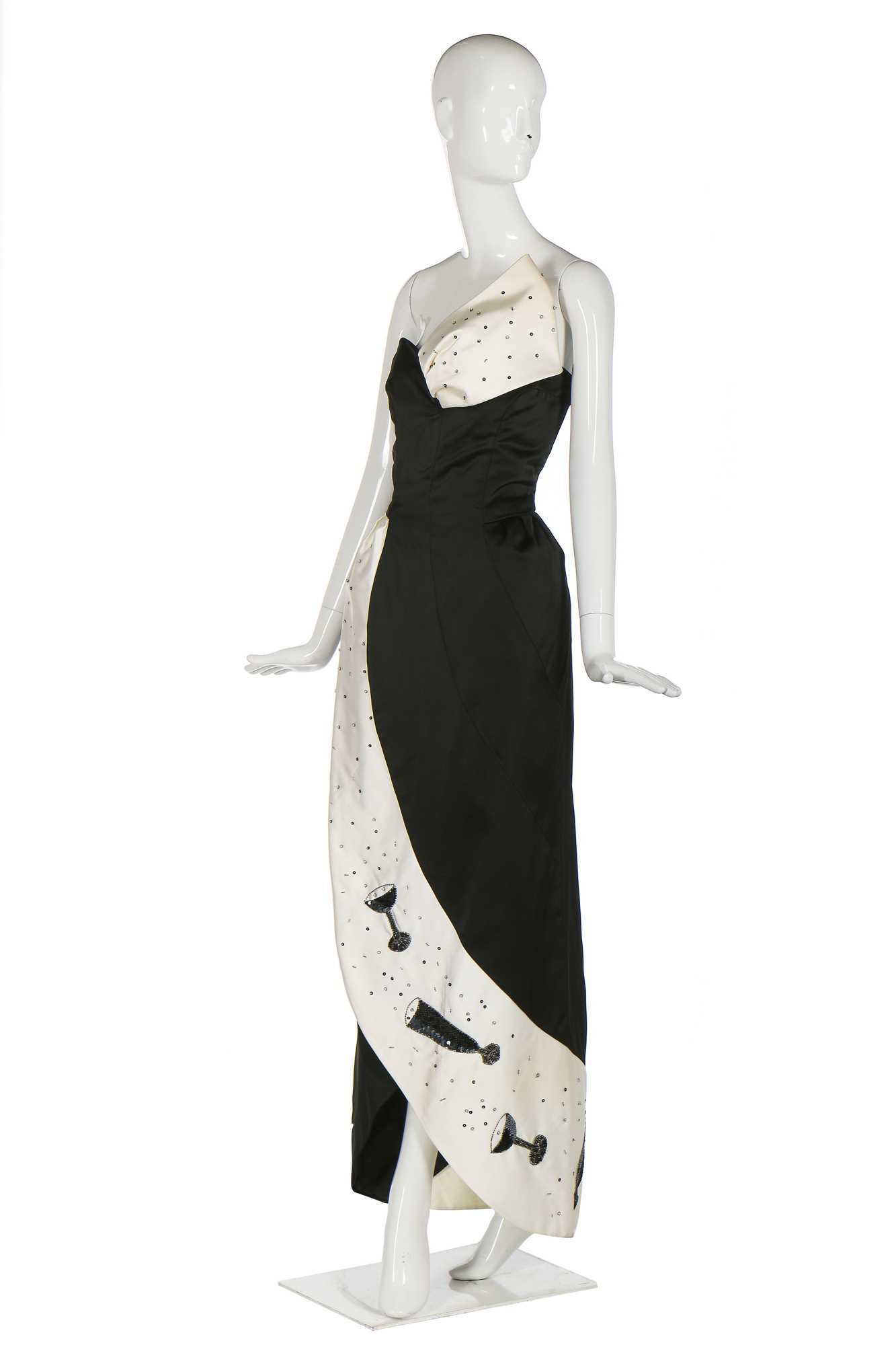 Lot 149 - A Tan Giudicelli 'champagne' dress, 1980s
