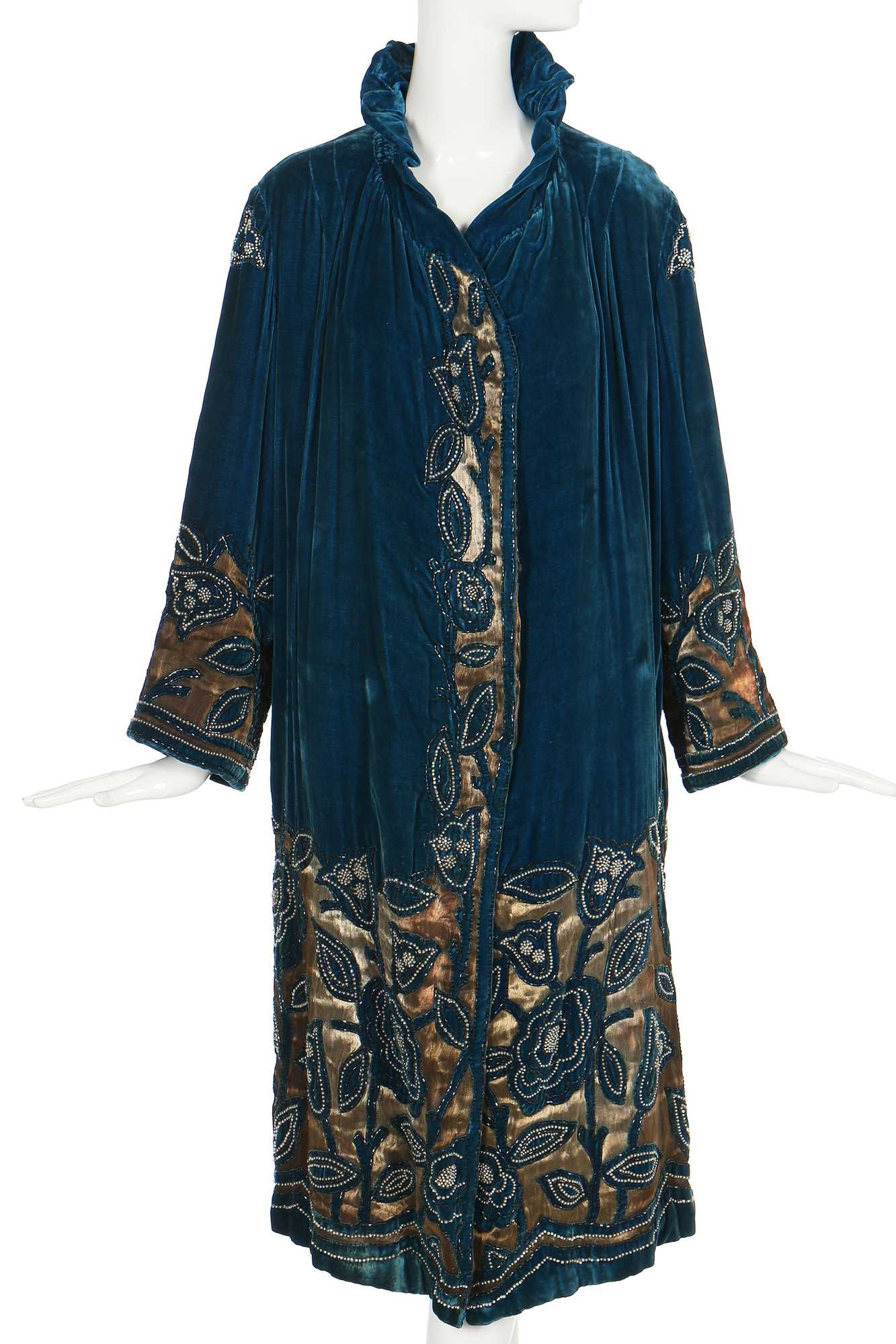 Click for high resolution Lot 70 - A Steins of New York teal cut-velvet and lamé opera coat, 1930s