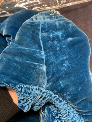 Lot 70 - A Steins of New York teal cut-velvet and lamé opera coat, 1930s