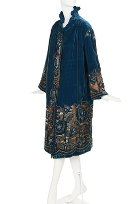 Lot 70 - A Steins of New York teal cut-velvet and lamé opera coat, 1930s