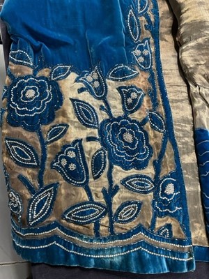 Lot 70 - A Steins of New York teal cut-velvet and lamé opera coat, 1930s