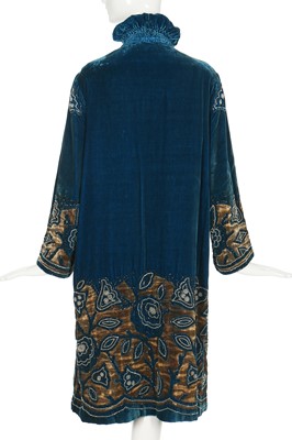 Lot 70 - A Steins of New York teal cut-velvet and lamé opera coat, 1930s