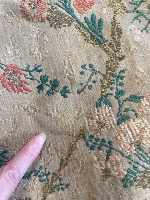 Lot 37 - A fine gentleman's silk banyan, circa 1830,