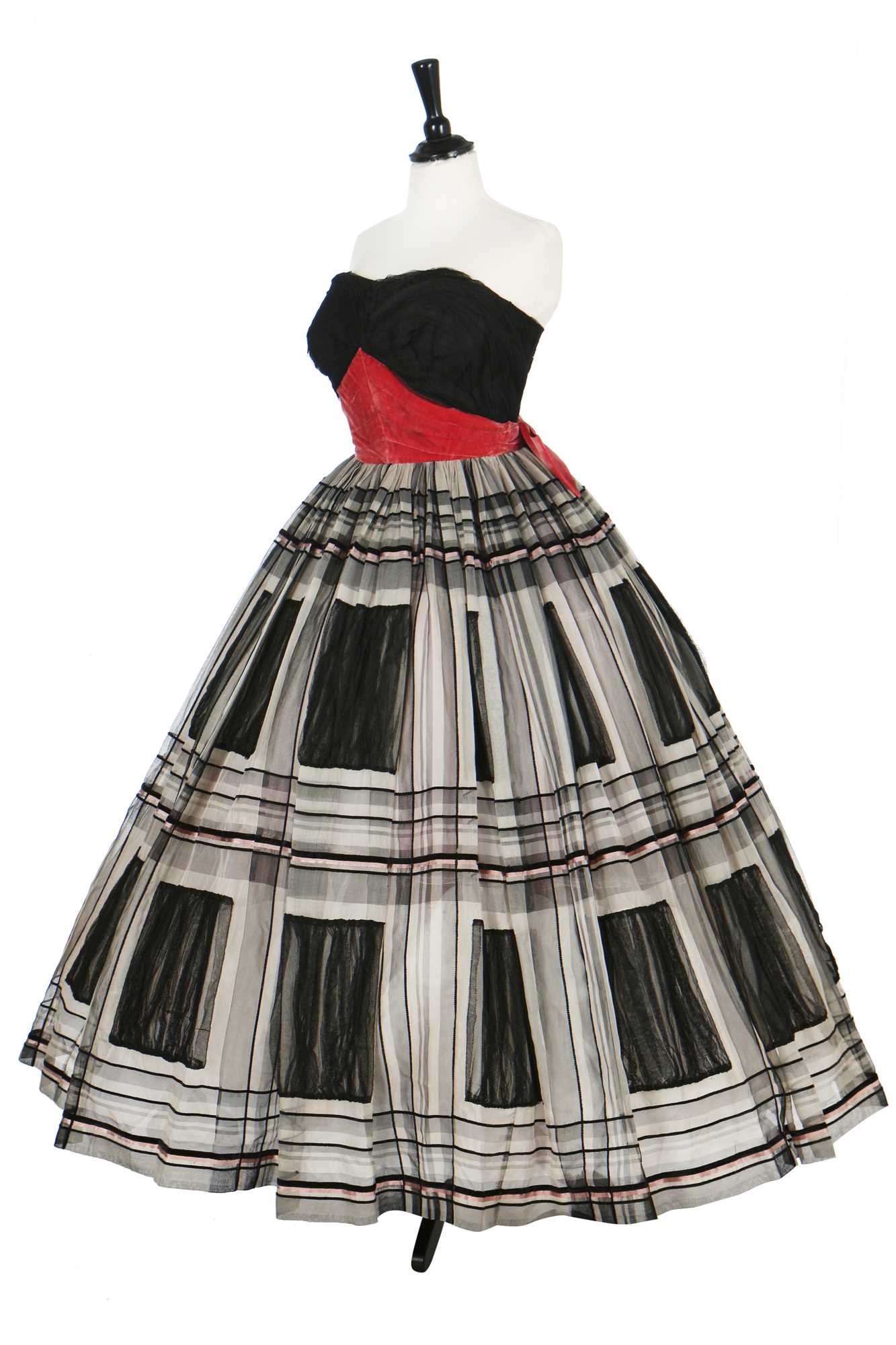 Lot 77 - A Pierre Balmain couture dance dress, mid-1950s