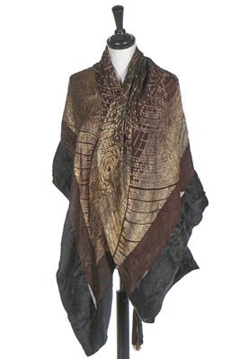 Lot 376 - A Liberty lamé shawl, formed into a robe, French, mid-1920s