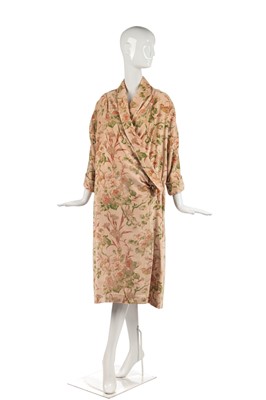 Lot 232 - A fine floral printed velvet coat, mid-1920s