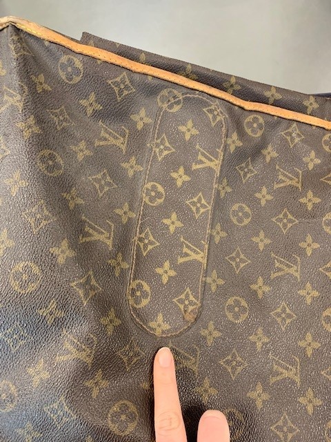 Louis Vuitton Monogram Garment Bag Four Hangers