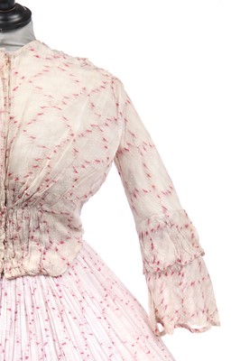 Lot 414 - A group of Victorian/Edwardian summer wear