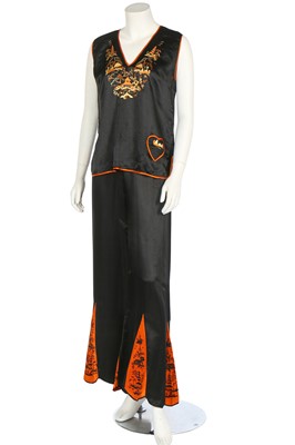 Lot 307 - A lounging pyjama suit, Japanese for the European market, 1920s-30s