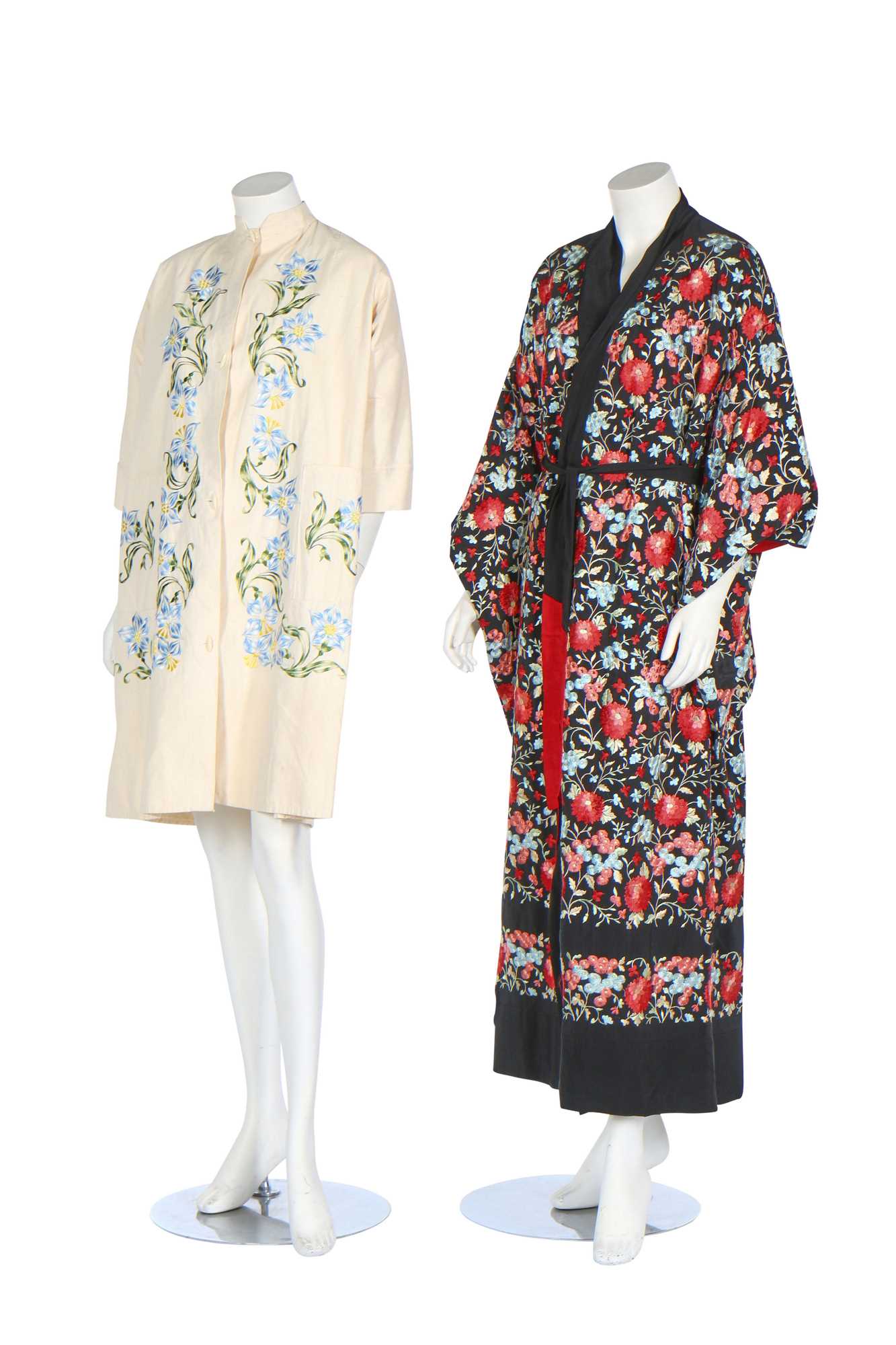 Lot 299 - A group of at-home robes, dressing gowns, kimono, dating from the 1940s