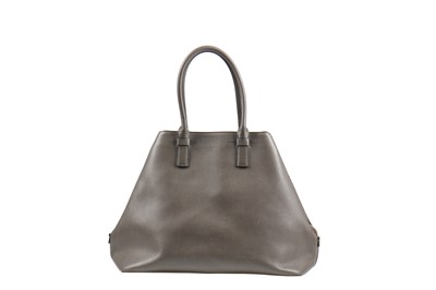 Lot 18 - A Tom Ford putty-grey leather handbag, modern