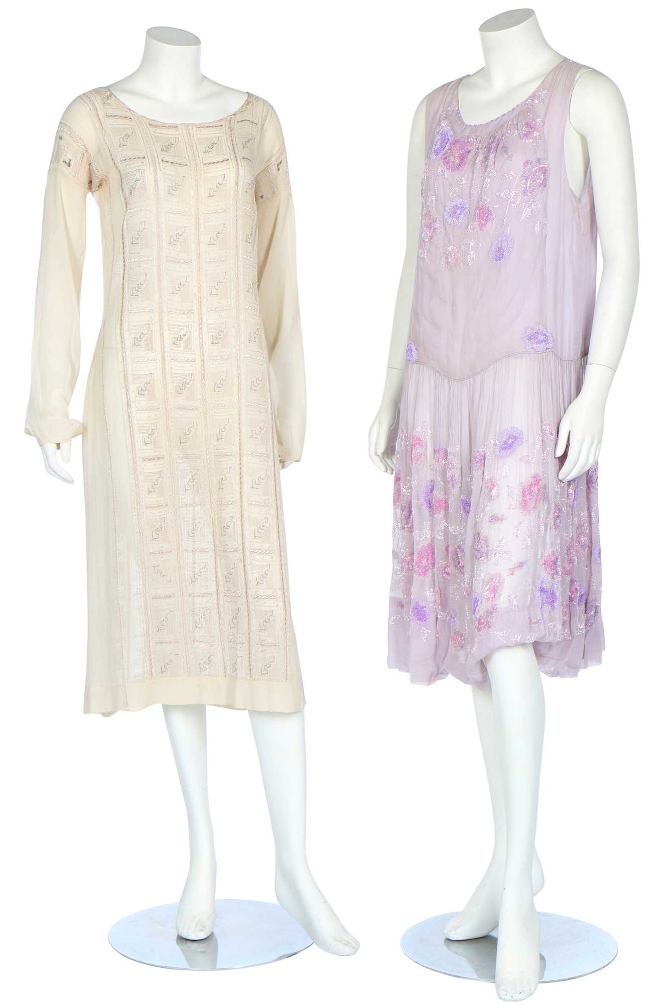 Lot 387 - A group of summer fashions, 1920s