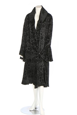 Lot 327 - A Peter Robinson of London black devoré black velvet coat, 1930s