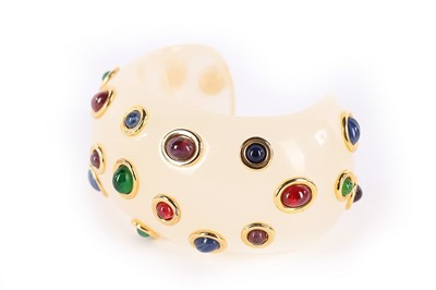 Lot 148 - A pair of Kenneth Jay Lane resin cuff...