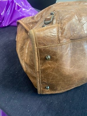 Lot 21 - A Balenciaga large City bag in tan leather, 2010s