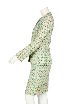 Lot 19 - A Chanel pink and green houndstooth tweed suit, Spring-Summer 1995