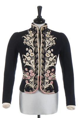 Lot 267 - An Elsa Schiaparelli couture daisy-embroidered jacket, Autumn-Winter 1937-38