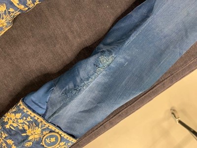 Lot 422 - A gentleman's embroidered blue silk frock coat, 1780s