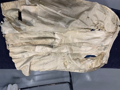 Lot 422 - A gentleman's embroidered blue silk frock coat, 1780s