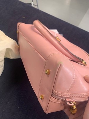 Lot 16 - A Gucci pale pink leather handbag, 1990s