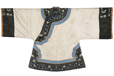 Lot 468 - An embroidered silk damask informal robe, chang-fu, circa 1900