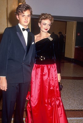 Lot 187 - A Valentino Garavani couture ballgown, late 1980s